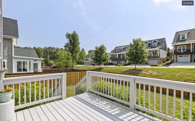 Building Photo - Special!! $500 off if lease signed by Christmas! Gorgeous 3bd 3ba newer home in quiet neighborhood