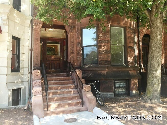 Building Photo - 471 Commonwealth Ave