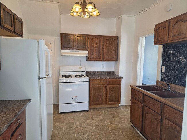 Building Photo - 204/206/208 N Fort Wayne St