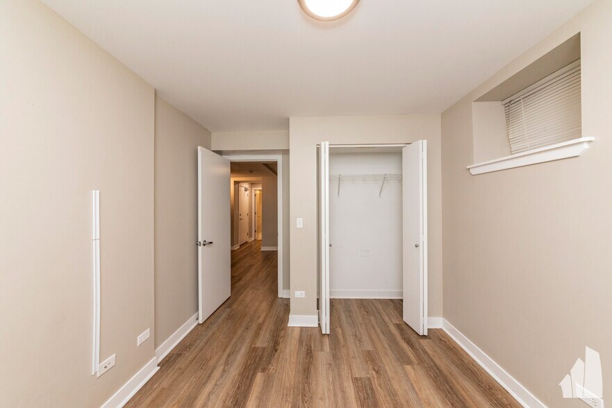 Building Photo - 1912 N Lincoln Ave