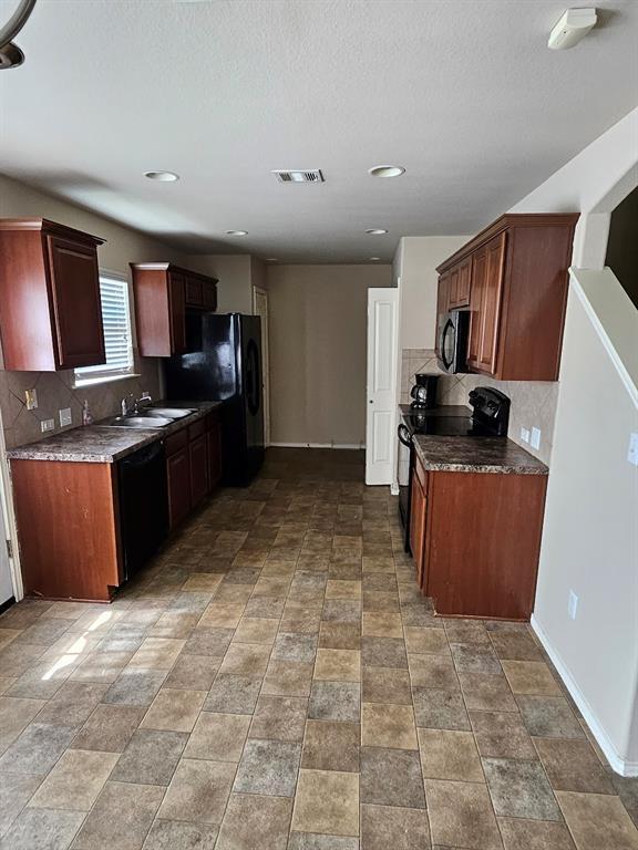 Building Photo - 1817 Enchanted Rock Dr