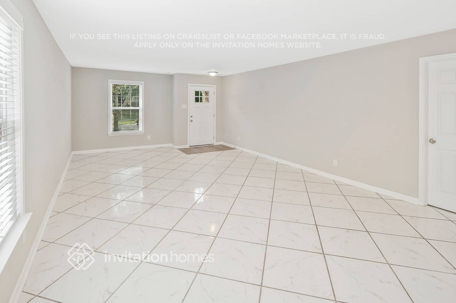 Building Photo - 13945 Pinyon Pine Ln