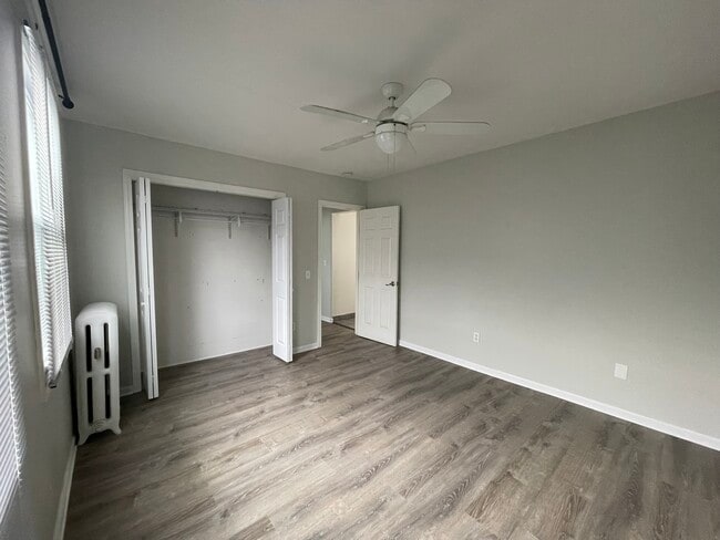 Building Photo - 108 Concord St