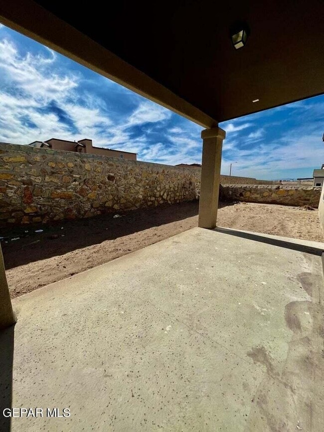 Building Photo - 13652 Glen Vista Ln