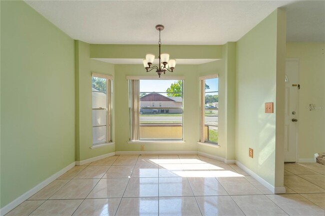 Building Photo - 3352 Netherwood Dr