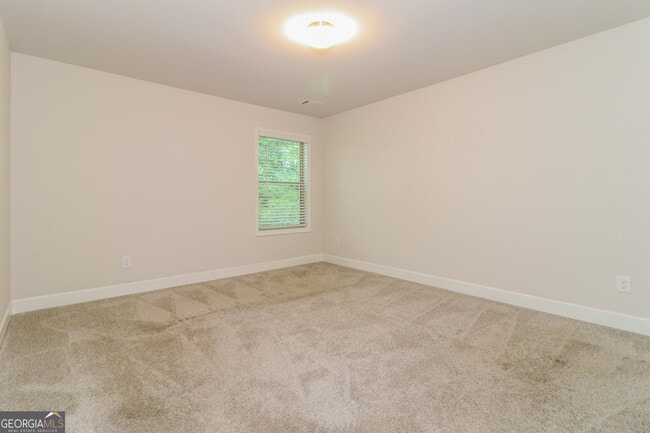 Building Photo - 657 Overlook Gln Dr