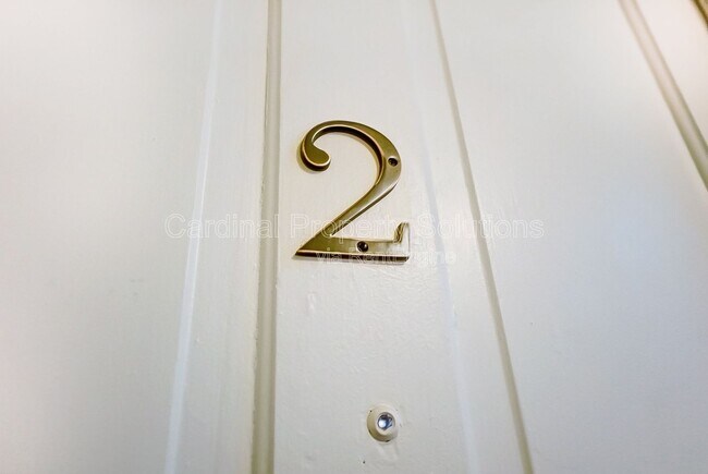 Building Photo - 2114 Kemper Ln