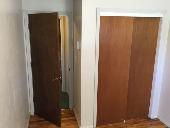 Building Photo - 2 Bedroom Duplex in Santa Clara Area