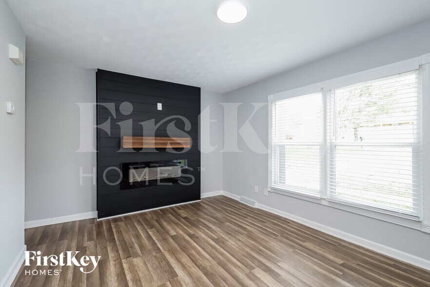 Building Photo - 2816 Scarlet Cir