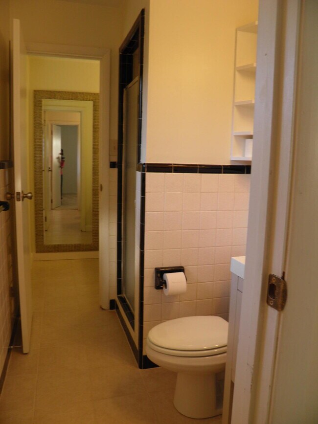 Building Photo - 103 Alden Dr