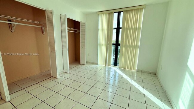 Building Photo - 11780 SW 18th St
