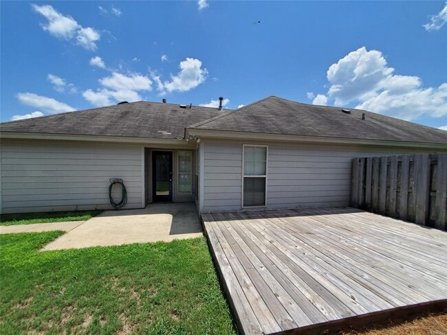 Building Photo - 96 Grand Park Dr