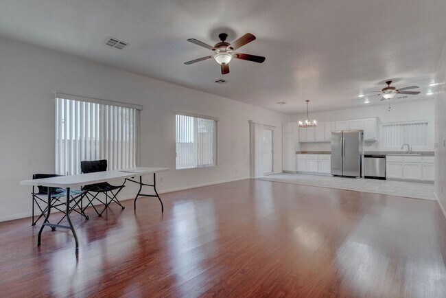 Building Photo - 3109 Strawberry Park Dr