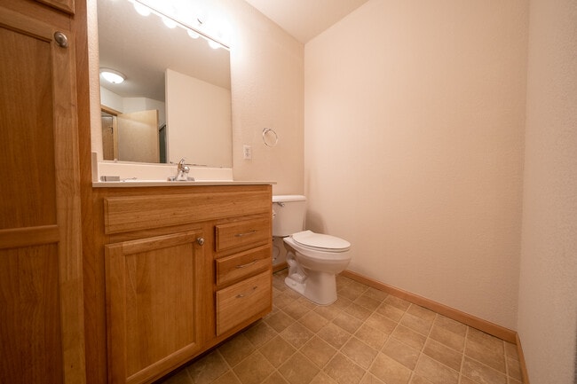 Building Photo - 16520 Tranquility Ct