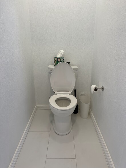 Water Closet - 1747 N Pearl St