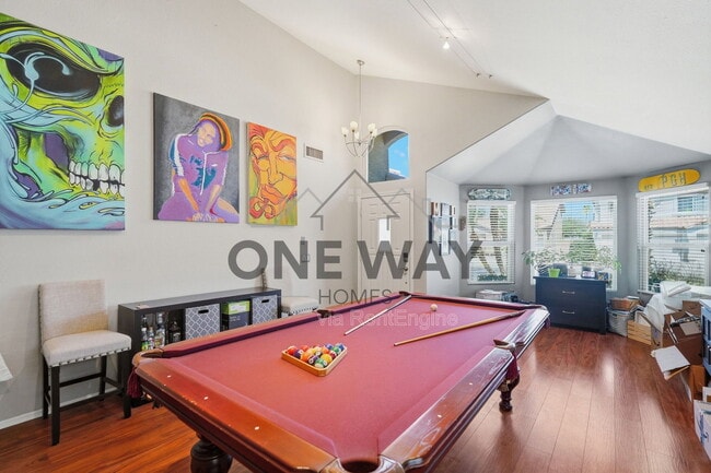 Building Photo - 1307 E Century Ave