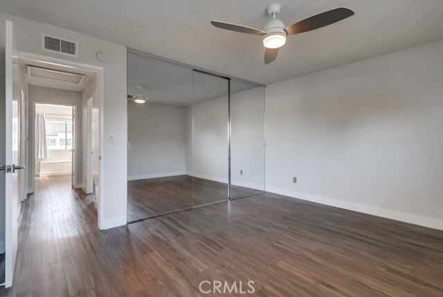 Building Photo - 7030 Seawind Dr