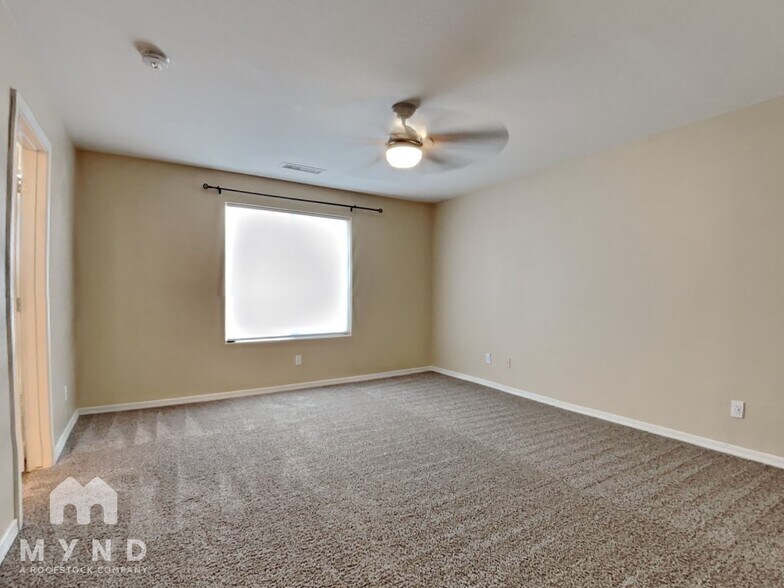 Building Photo - 18646 W Mission Ln