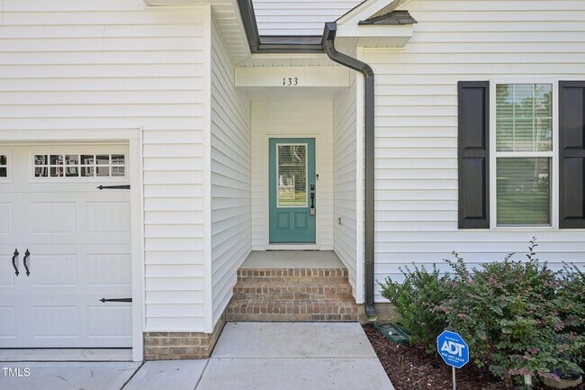 Building Photo - 133 Black Cloud Dr