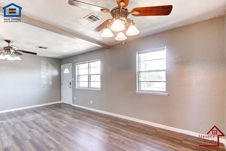 Building Photo - 1270 NW 57th St