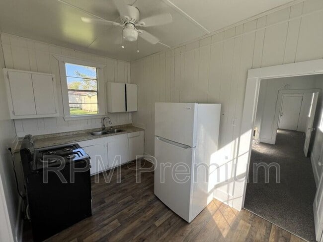 Building Photo - 13323 Sunshine Rd