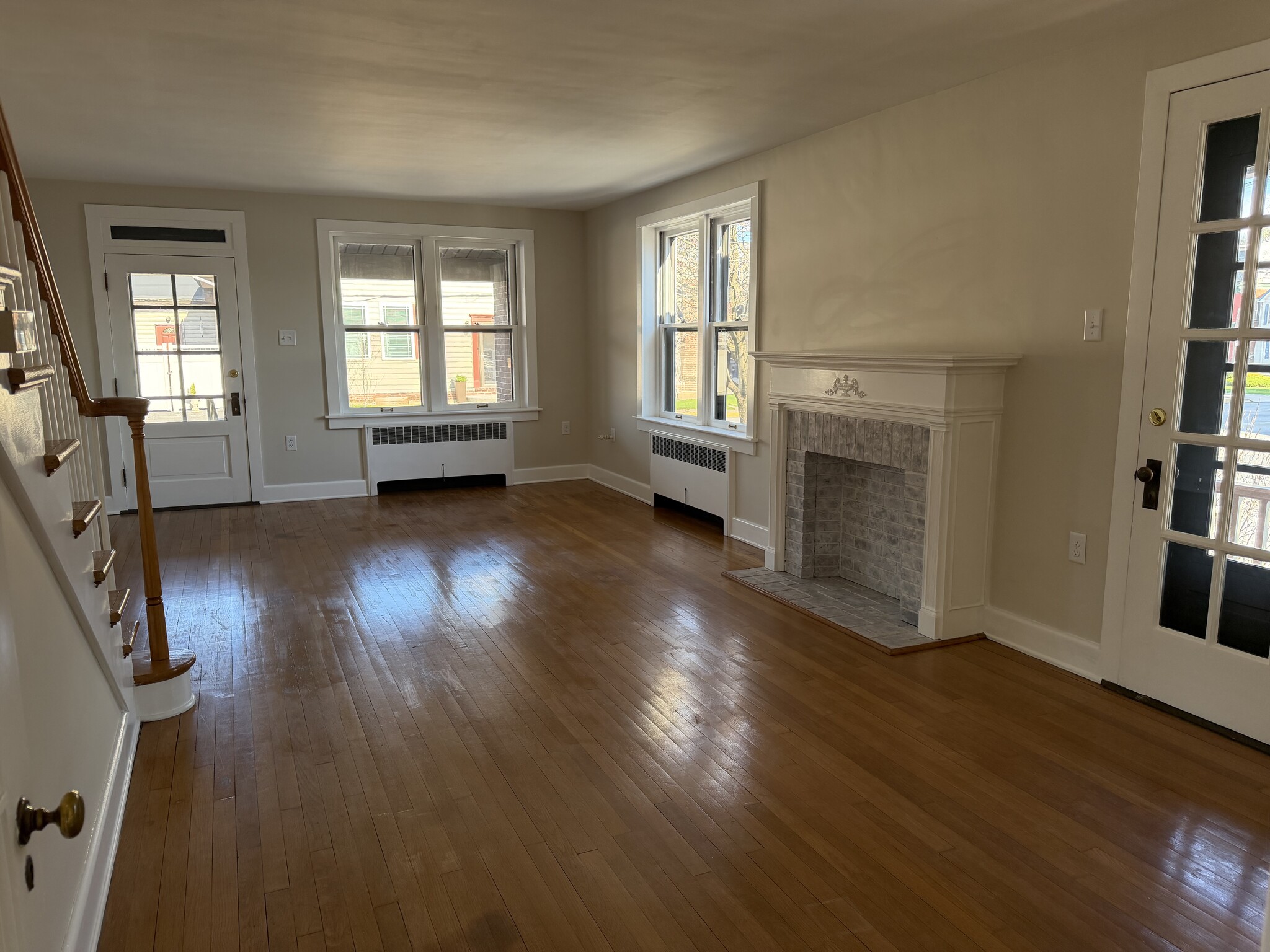 Building Photo - 106 Abbottstown St