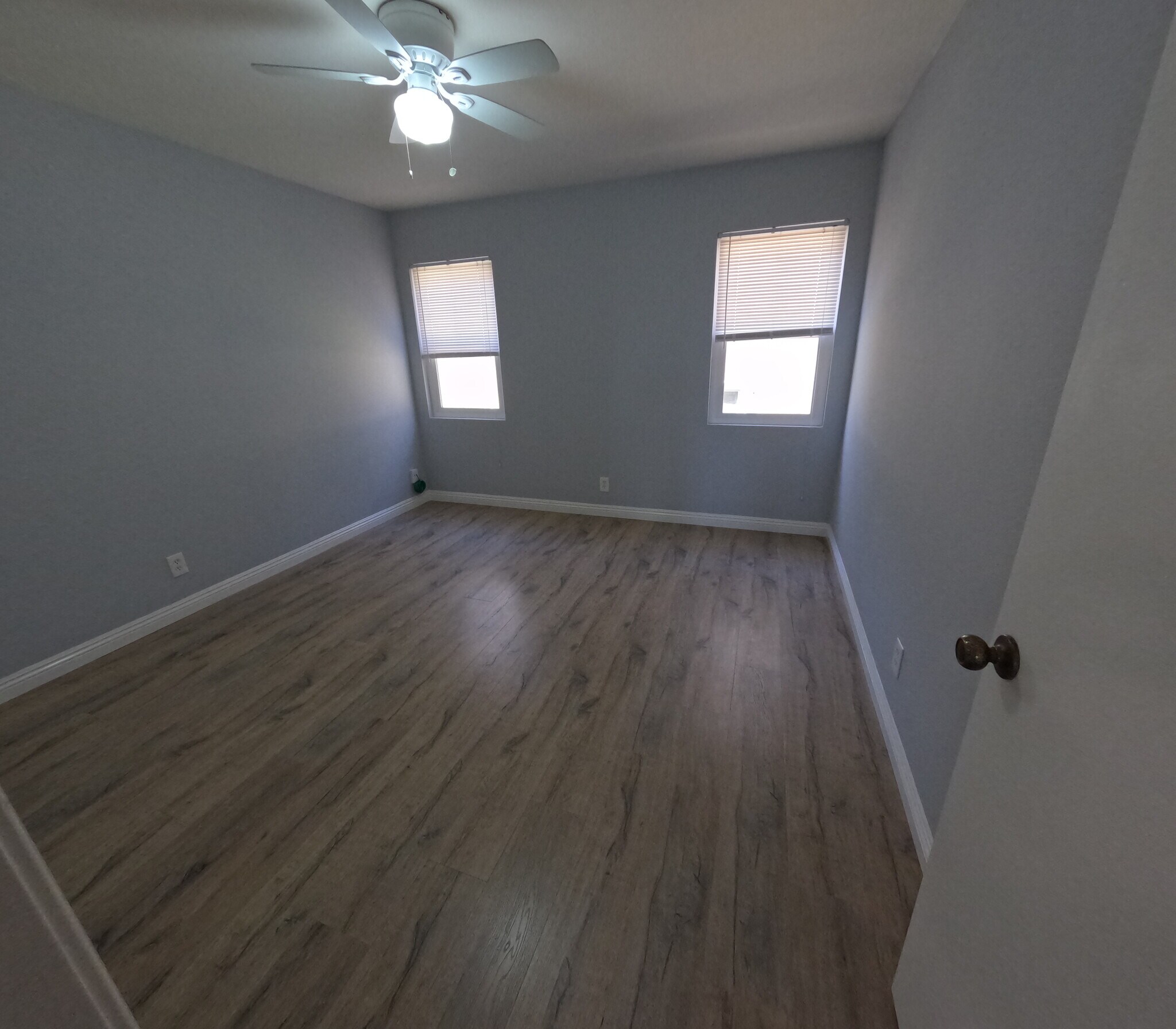 #2 BED ROOM - 809 Brent Ave