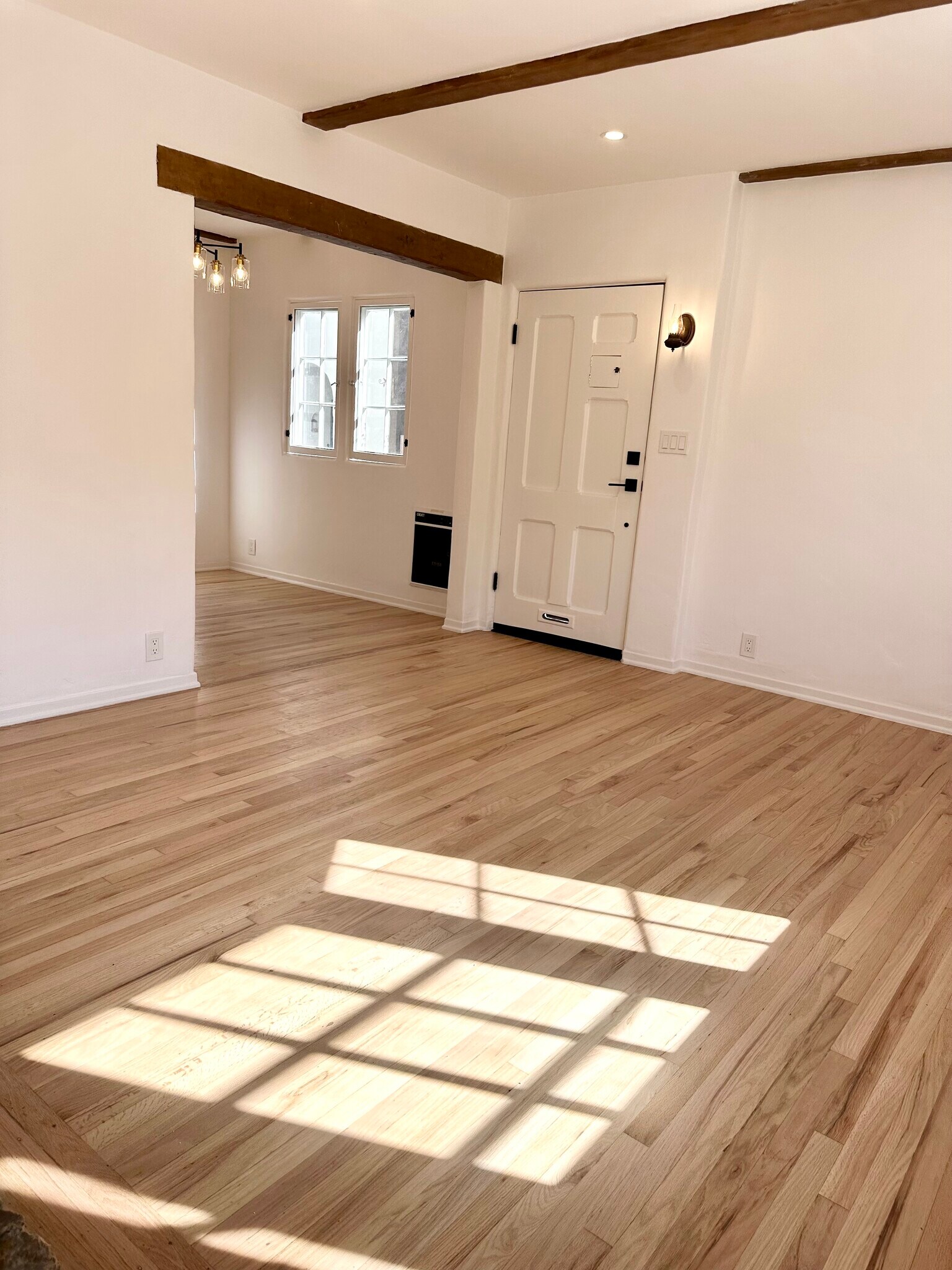 Building Photo - 2106 S Beverly Glen Blvd