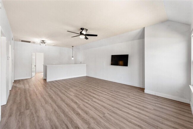 Building Photo - 19106 Spring Meadows Ln