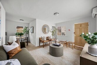 Building Photo - 1510 W 52nd St