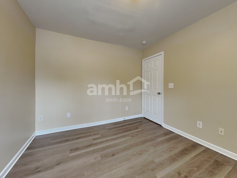 Building Photo - 189 Depot Ridge Rd