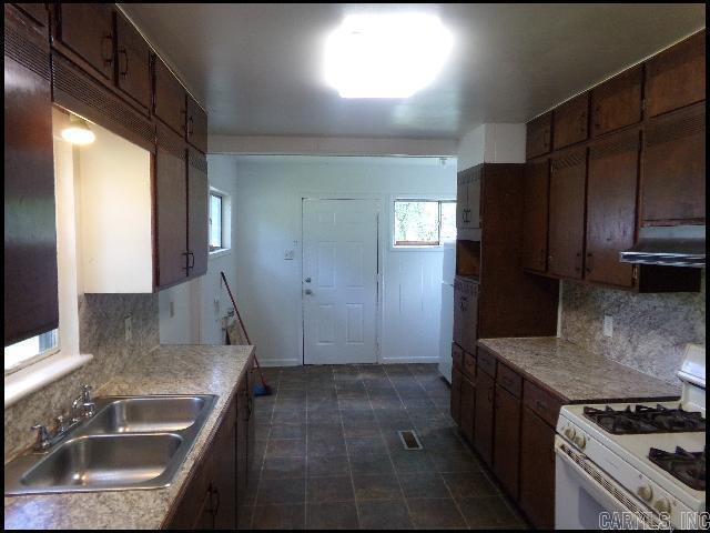 Building Photo - 129 Saunders Dr