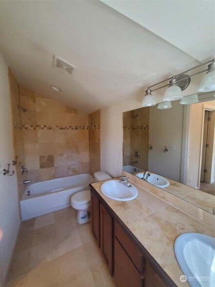 Master Bedroom Bathroom - 1402 N Northgate Way