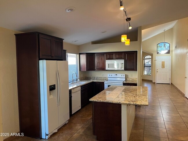 Building Photo - 16646 N 59th Pl