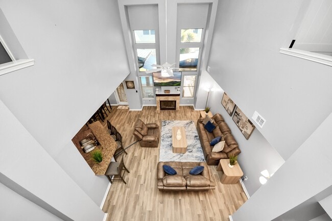 Building Photo - 12711 Laurel Bank Way