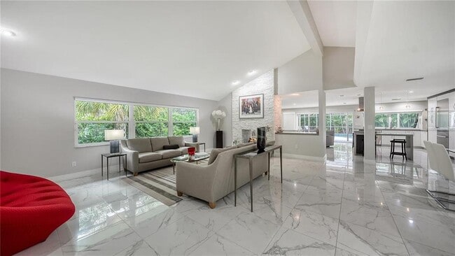 Building Photo - 245 Bird Key Dr