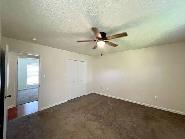 Building Photo - *Reduced Rent* Home Sweet Home