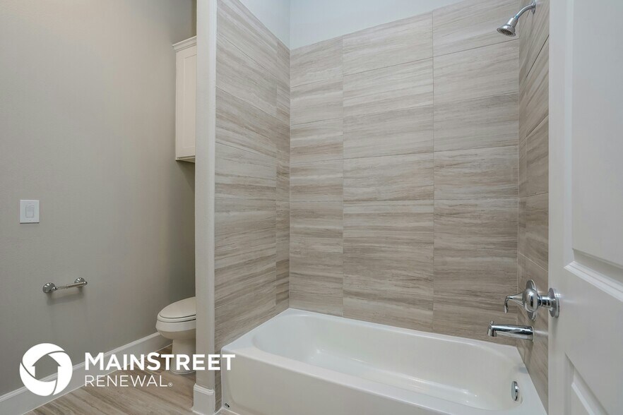 Building Photo - 5117 Royal Heath Dr