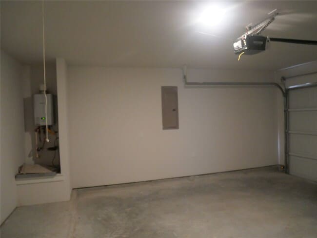 Building Photo - 6435 Downey Ln