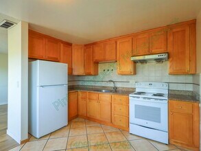 Building Photo - 978 Westlynn Way