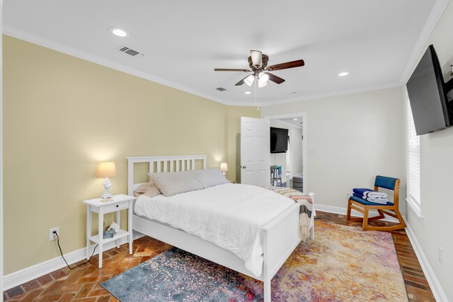 Building Photo - 4115 8th St