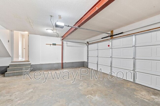Building Photo - 107 Robinwood Dr