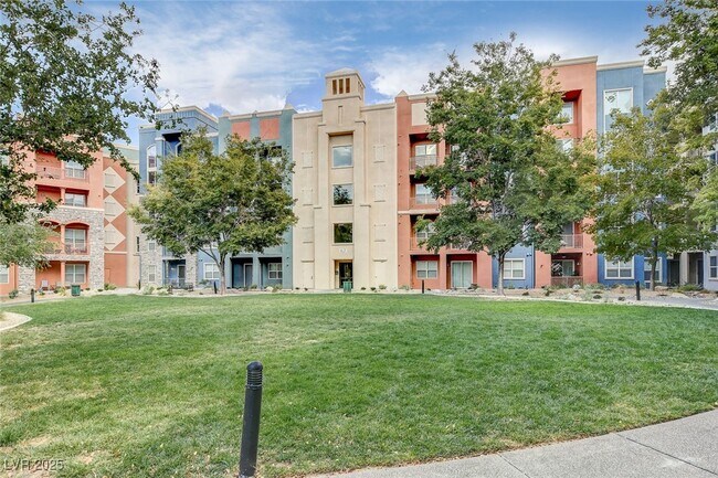 Building Photo - 62 E Serene Ave