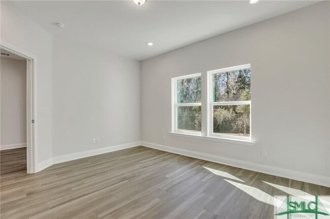 Building Photo - 157 Lower Creek Dr