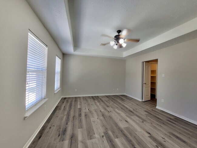 Building Photo - 7415 Hollister Ridge