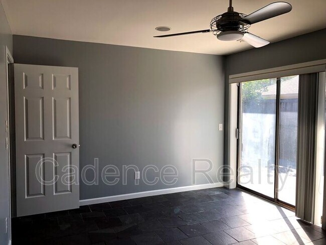 Building Photo - 306 Halyard Ct