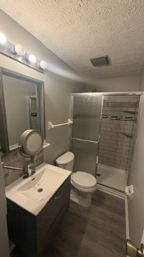 Building Photo - 3886 Farm Brook Ln