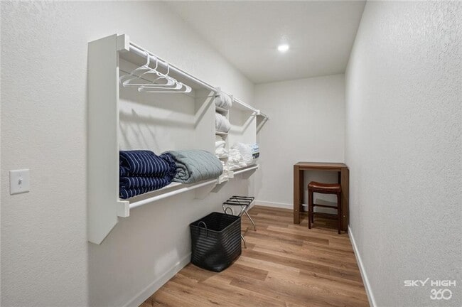 Building Photo - 5 Blandford Ln