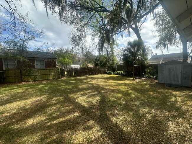 Building Photo - 2220 Faws St