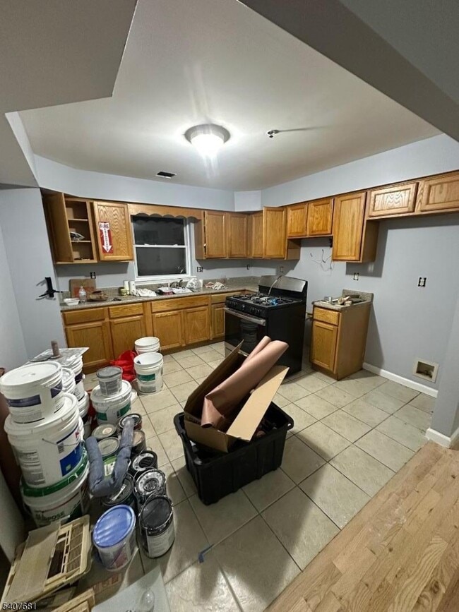 Building Photo - 28 Branford St